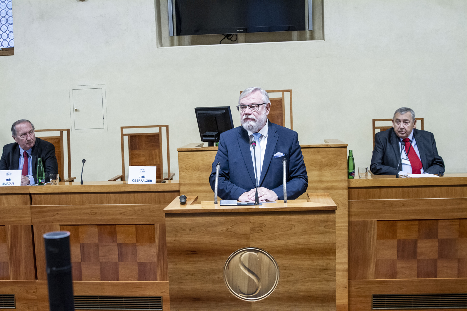 Foto: archiv Kanceláře Senátu. Seminář Pitná voda pro 3. tisíciletí. Foto: archiv Kanceláře Senátu. Seminář Pitná voda pro 3. tisíciletí.