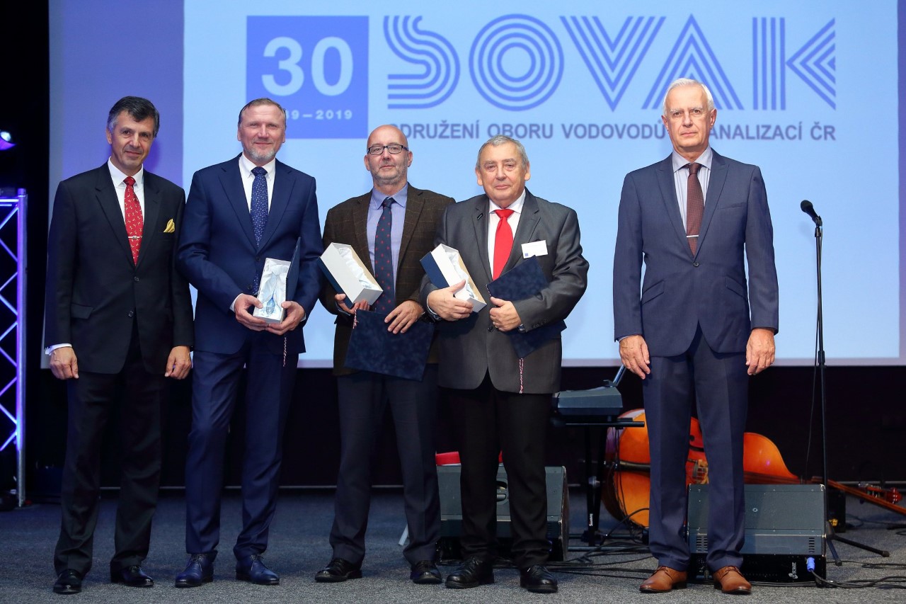 Ocenění k 30 let SOVAK ČR na konferenci Provoz vodovodů a kanalizací 2019 Ocenění k 30 let SOVAK ČR na konferenci Provoz vodovodů a kanalizací 2019