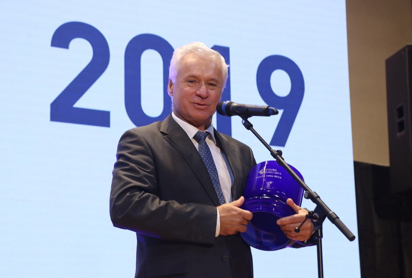Zdroj archiv Nadace ABF: Ocenění Nové vodní linky pražské ÚČOV v přehlídce Stavba roku 2019, na snímku Ing. Karel Prajer, ředitel odboru investičního Magistrát hl. města Prahy Zdroj archiv Nadace ABF: Ocenění Nové vodní linky pražské ÚČOV v přehlídce Stavba roku 2019, na snímku Ing. Karel Prajer, ředitel odboru investičního Magistrát hl. města Prahy