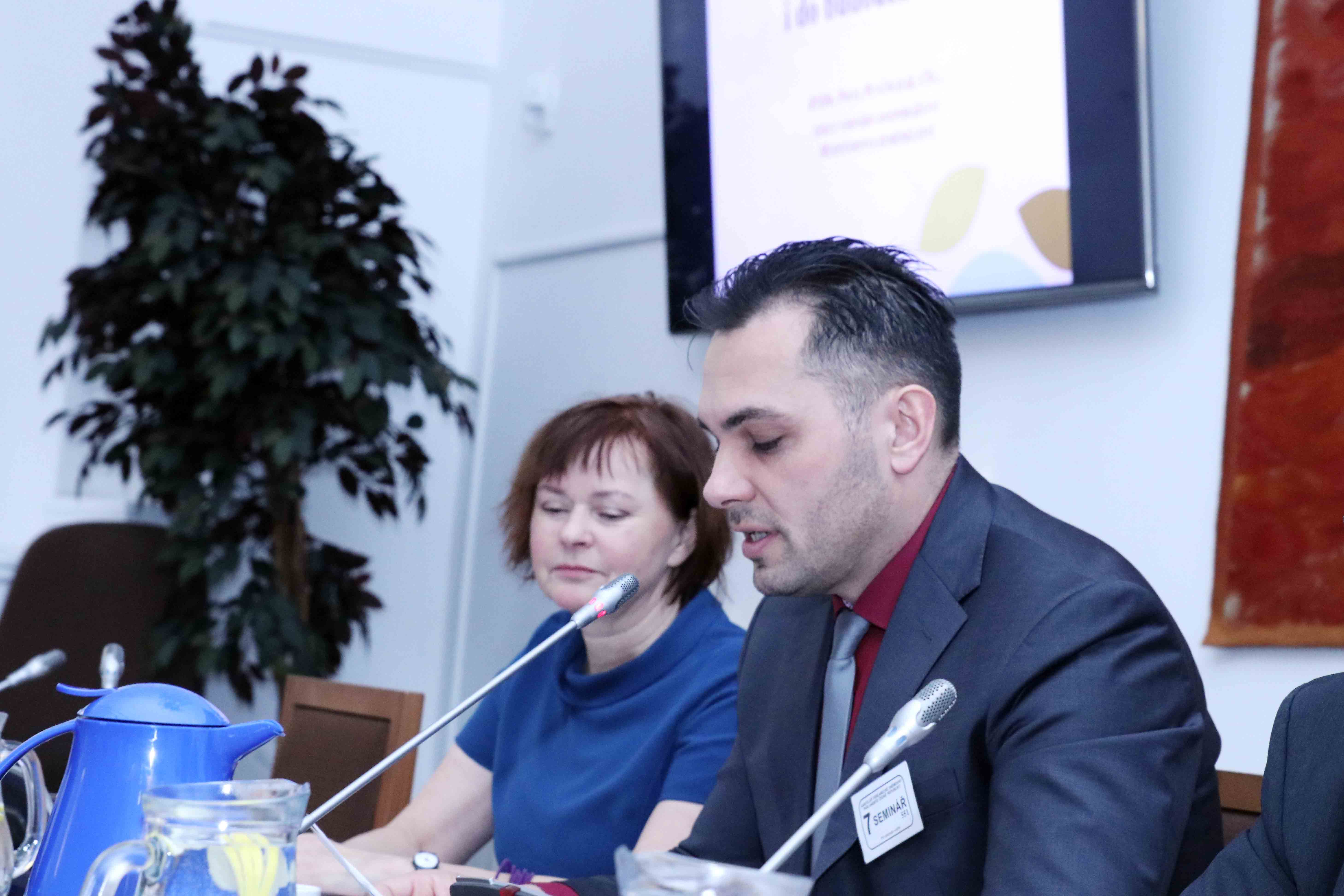 Seminář Cena, kvalita a dostupnost pitné vody, zdroj Poslanecká sněmovna PČR Seminář Cena, kvalita a dostupnost pitné vody, zdroj Poslanecká sněmovna PČR
