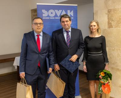 Ocenění (zleva) Filip Wanner, Pavel Král a Iva Librová