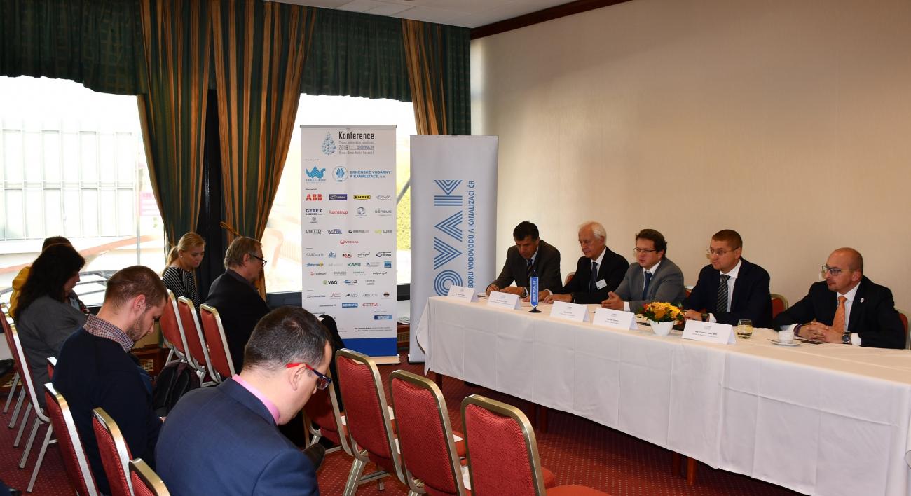 Tisková konference na konferenci Provoz vodovodů a kanalizací 2018