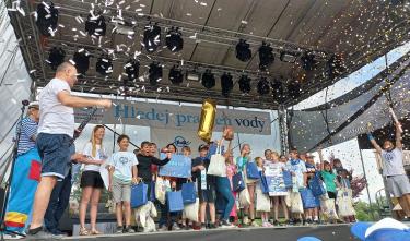 Vítězný tým Porubské kosatky v soutěži Hledej pramen vody 2023